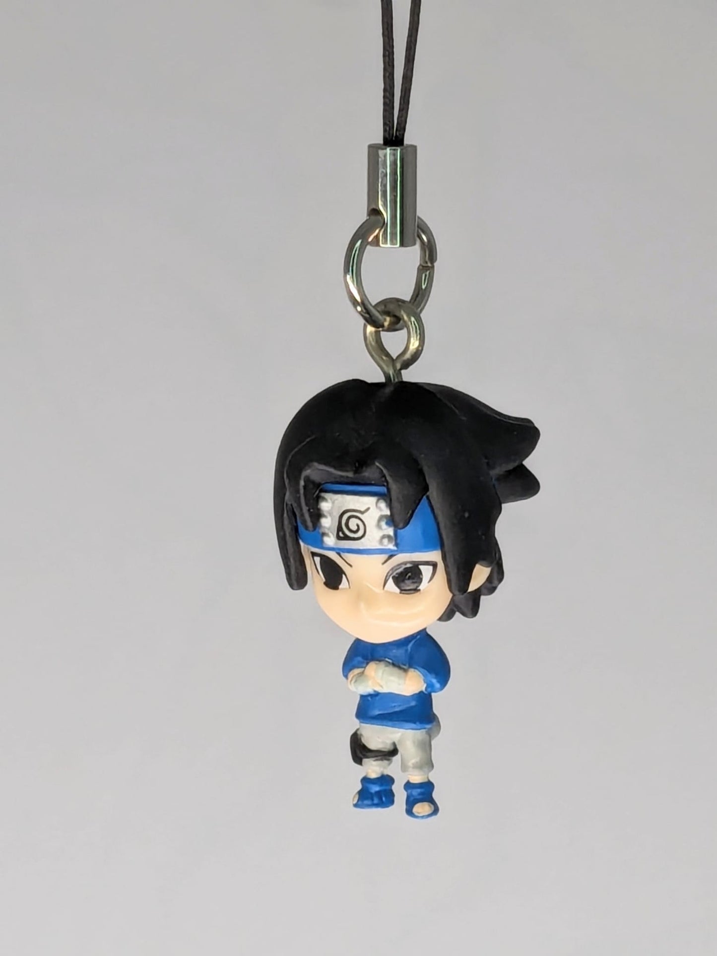 Naruto - Sangle de téléphone mascotte Sasuke Uchiha